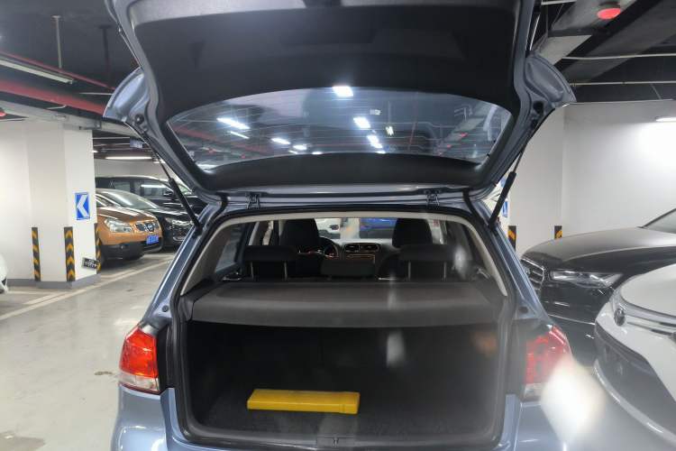 Used Volkswagen Golf 2012 1.6 Manual Comfort Edition
