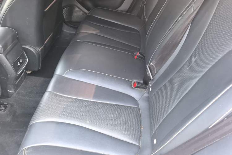 Used Roewe i5 2020 1.5L Manual 4G Connect Leehao Flagship Edition
