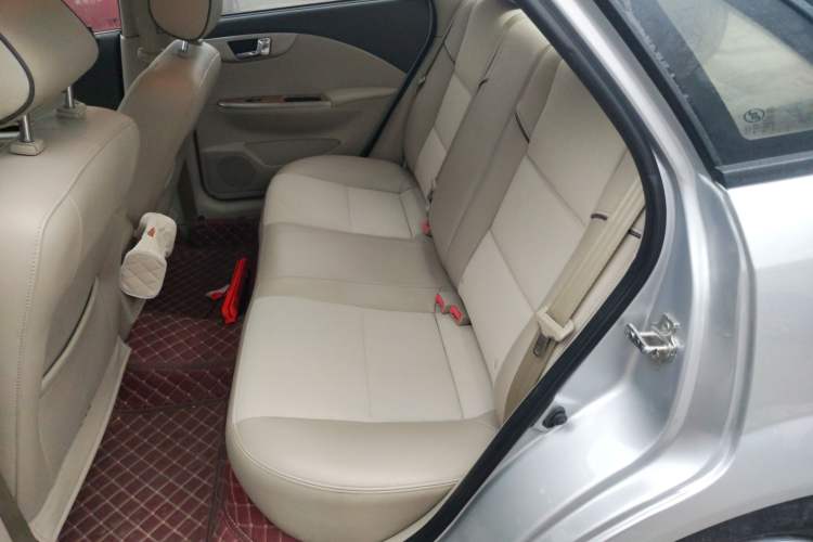 Used Buick Excelle 2015 1.5L Automatic Classic Model
