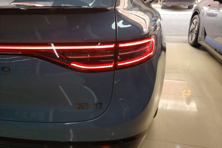 Used Hima Luxeed R7 2024 All-Electric 736 km Ultra