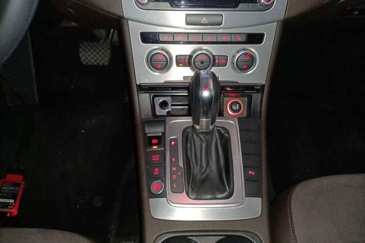 Used Volkswagen Magotan 2012 Travel Edition 2.0 TSI Comfort Version