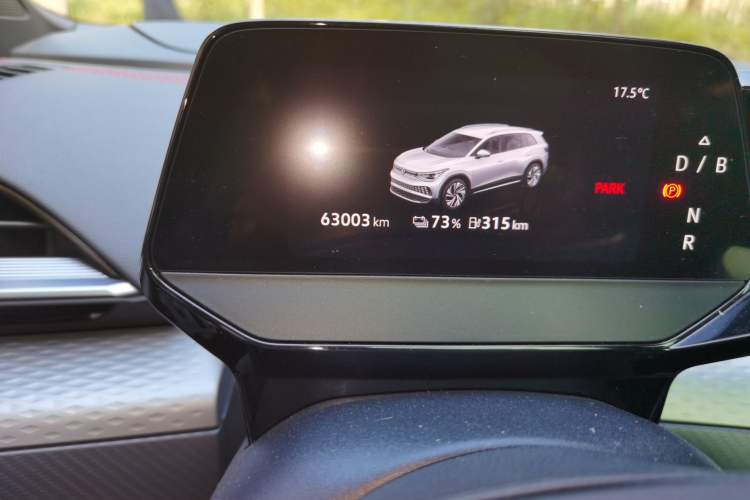 Used Volkswagen ID.6 X 2023 Ultra-Intelligent Long-Range Version
