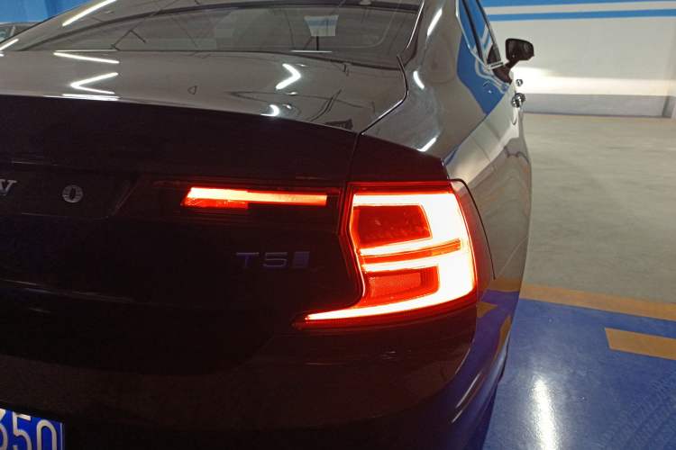 Used Volvo S90 2020 T5 Zhiyi Luxury Edition