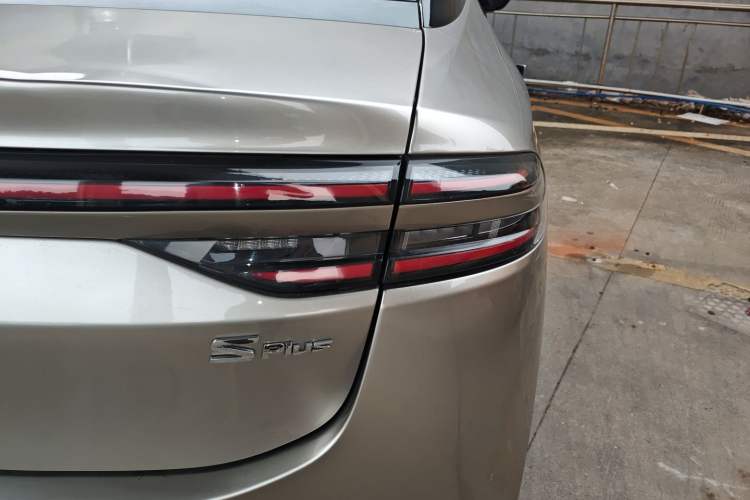 Used AION S Plus 2023 70 Intelligent Edition Lithium Iron Phosphate
