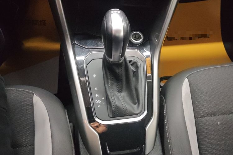 Used Volkswagen T-ROC 2020 230TSI DSG Two-Wheel Drive Advanced Version
