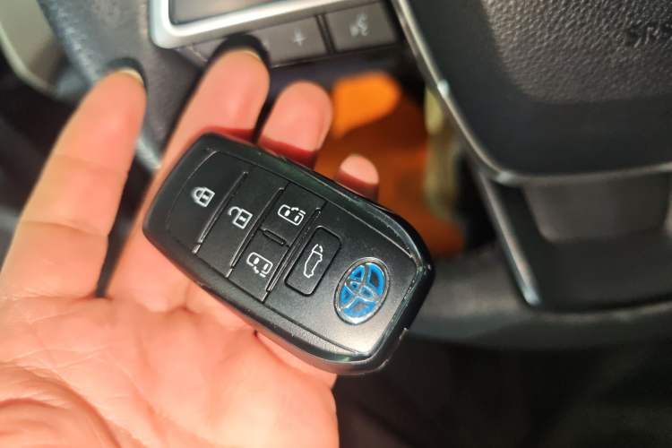 Used Toyota Granvia 2023 2.5L Hybrid Prestige PLUS Edition
