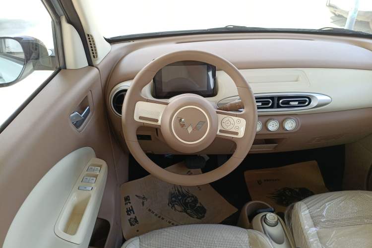 Used Wuling Hongguang MINIEV 2025 Four-Door Version Advanced Edition