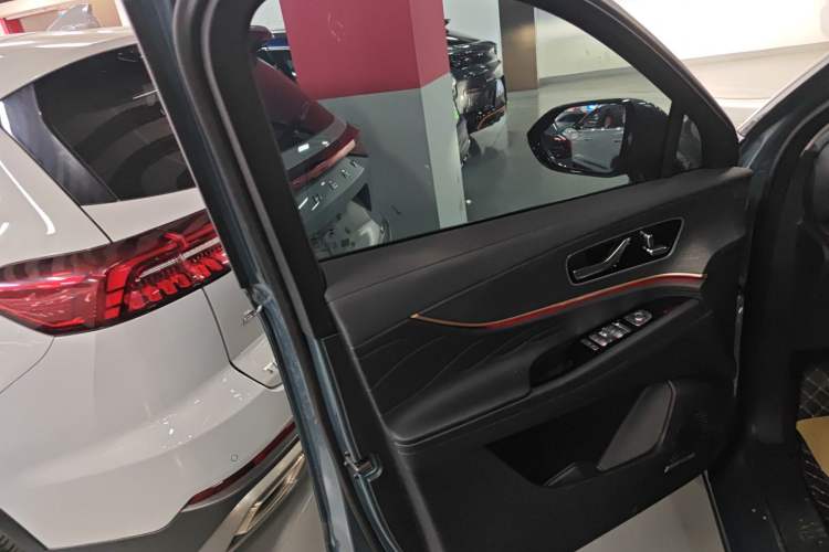 Used Chery Tiggo 9 2023 2.0T Dual-Clutch Two-Wheel Drive Luxury Edition 7 Seats
