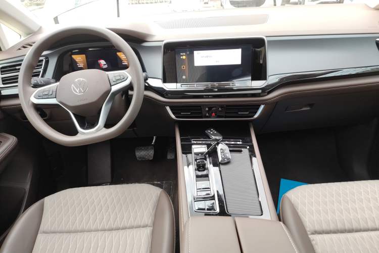 Used Volkswagen Viloran 2024 330TSI Business Edition
