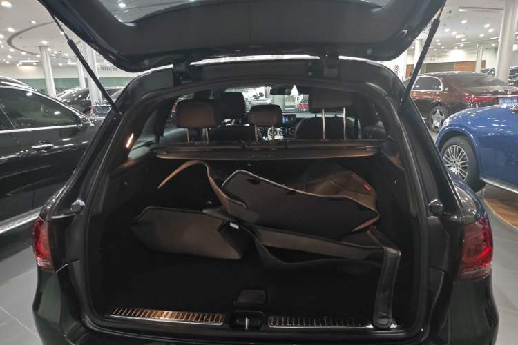 Used Mercedes-Benz GLC 2021 GLC 300 L 4MATIC Dynamic Model
