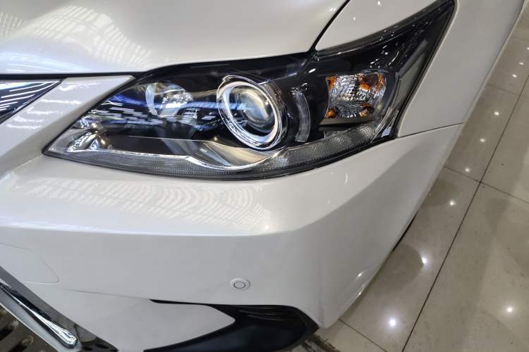 Used Lexus CT 2017 CT200h Comfort Edition Monochrome China VI
