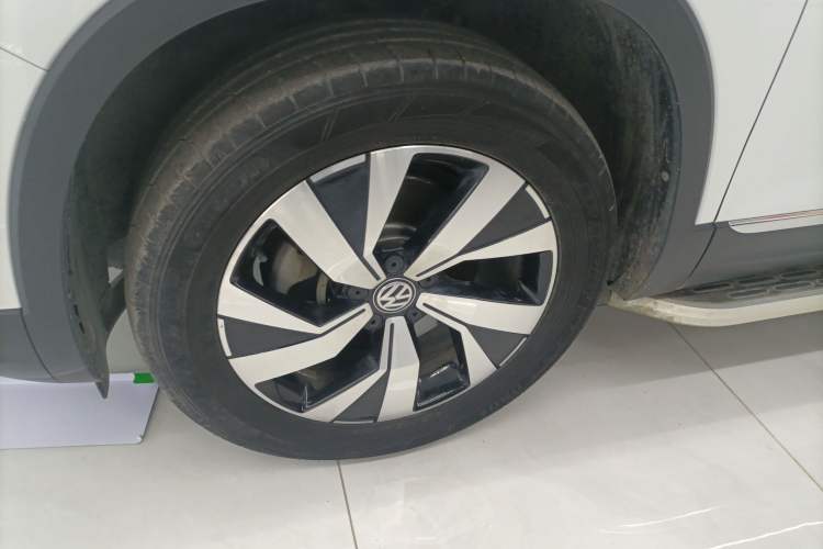 Used Volkswagen Tayron 2020 330TSI Two-Wheel Drive Luxury Smart Connectivity Version