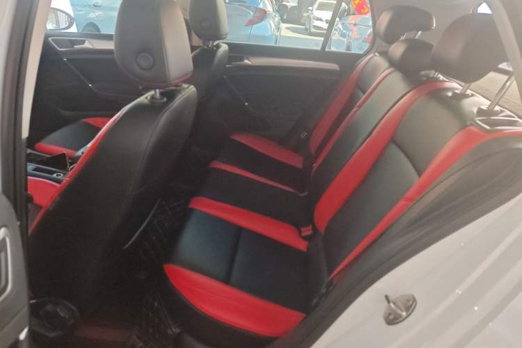 Used Volkswagen Golf 2020 Zhiai Edition 200TSI DSG Comfortable & Ambitious Version