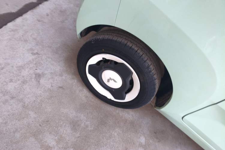 Used Wuling Hongguang MINIEV 2021 Macaron Fashion Model Lithium Iron Phosphate
