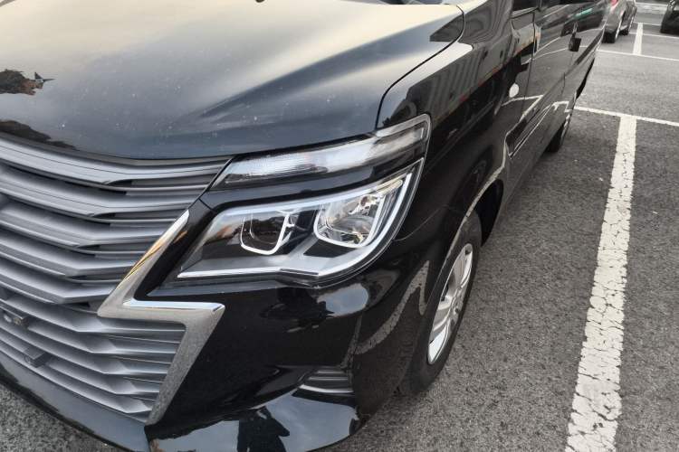 Used FORTHING Lingzhi 2023 M5L 1.6L Base Model 7 Seats