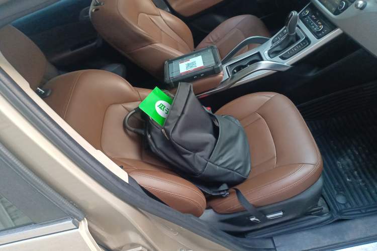 Used Geely Auto Emgrand X7 Sport 2016 1.8TD Automatic ZhiZun Version
