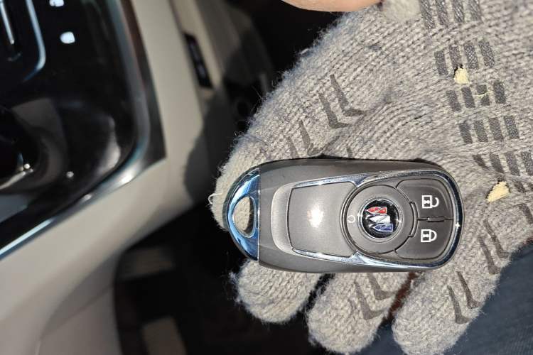 Used Buick GL8 2023 Land Executive Class Comfort Model