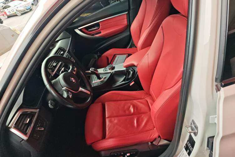 Used BMW 3 Series 2019 320i M Sport Night Edition
