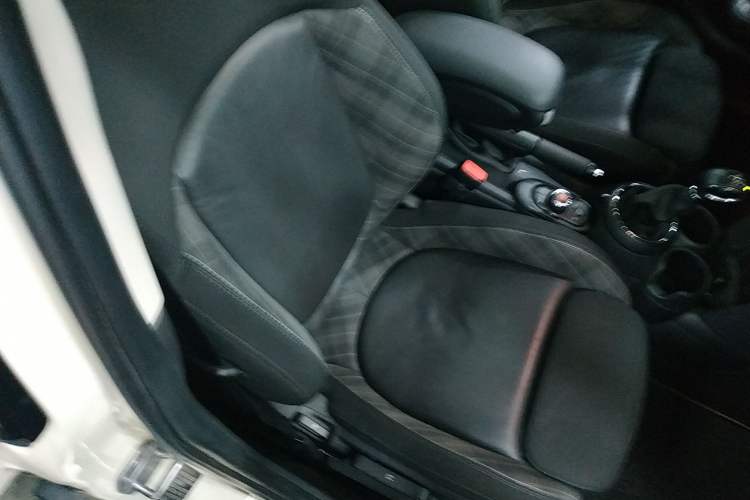 Used  MINI 2015 1.5T COOPER Fun Five-Door Edition
