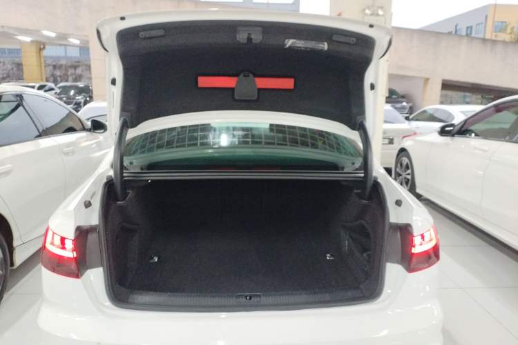 Used Audi A4L 2022 40 TFSI Stylish and Elegant Edition
