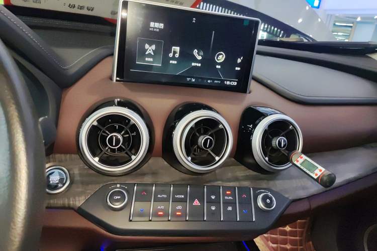 Used Wey VV7 2019 Upgraded Model 2.0T Flagship Version China VI
