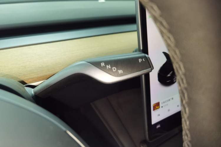 Used Tesla Model Y 2021 Standard Range Rear-Wheel Drive Version
