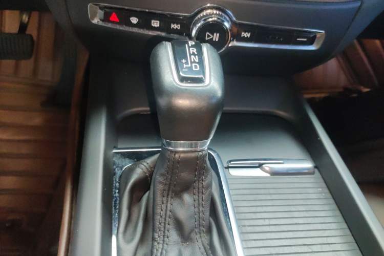 Used Volvo S60 2020 T4 Zhiyi Luxury Edition
