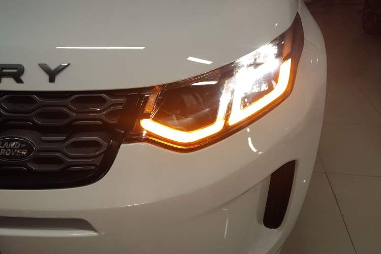 Used Land Rover Discovery Sport 2022 Revised Version 249 PS R-Dynamic S Performance Edition 5 Seats
