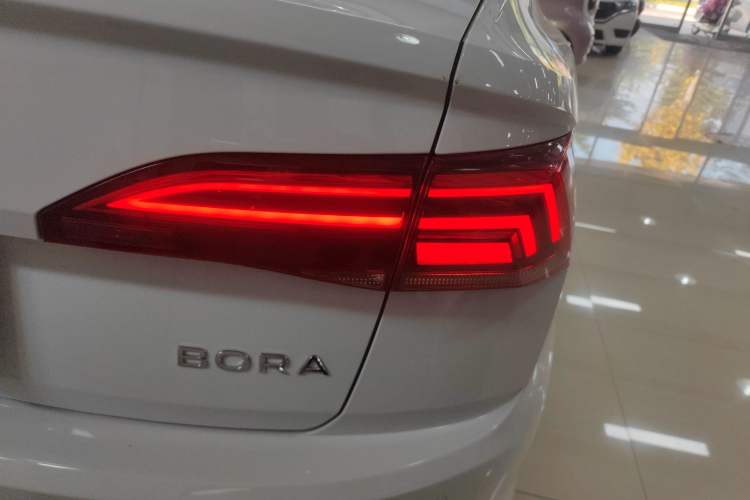 Used Volkswagen Bora 2021 1.5L Automatic Fashionable Smart Connectivity Version