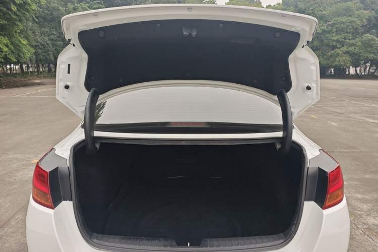 Used Kia K5 2014 2.0L Automatic LUXURY
