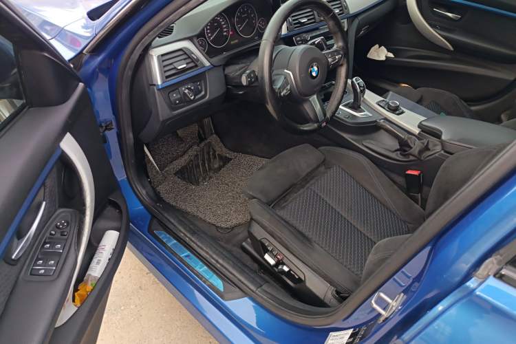 Used BMW 3 Series 2018 320i M Sport Package
