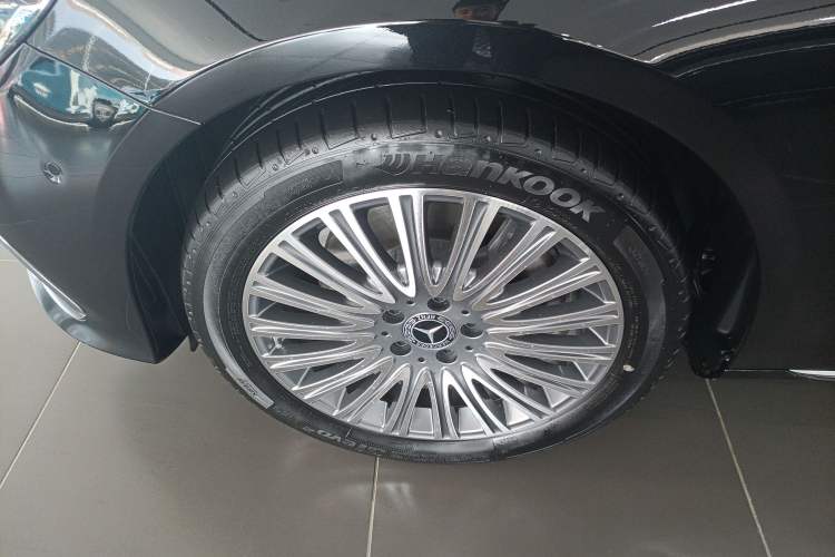 Used Mercedes-Benz E-Class 2023 Updated E 300 L Fashion Edition
