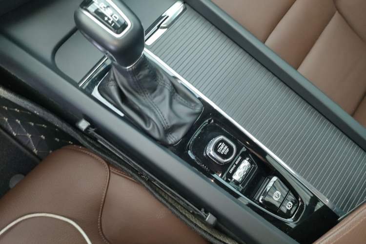 Used Volvo XC60 2018 T5 4x4 Zhiyi Edition
