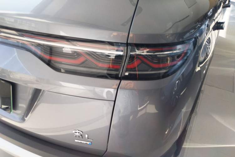 Used BYD Song L DM-i 2025 Intelligent Driving Version 160 km Beyond-Range Type