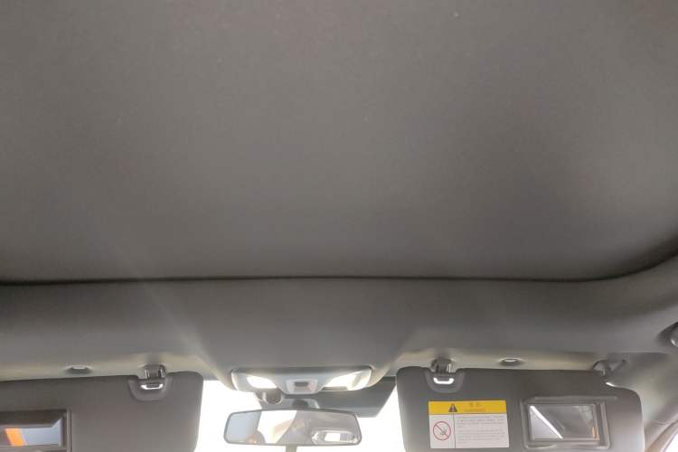 Used Changan UNI-V 2024 1.5T High-Energy Version
