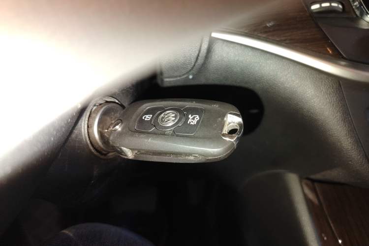 Used Buick Verano 2019 Sedan 20T Dual-Clutch Elite Model
