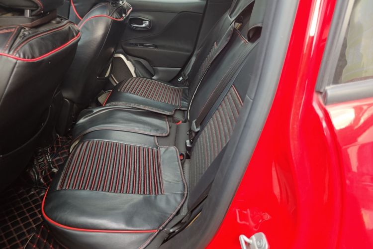 Used  Renegade 2018 Connected Large Screen Version 180T Automatic High-Energy Edition
