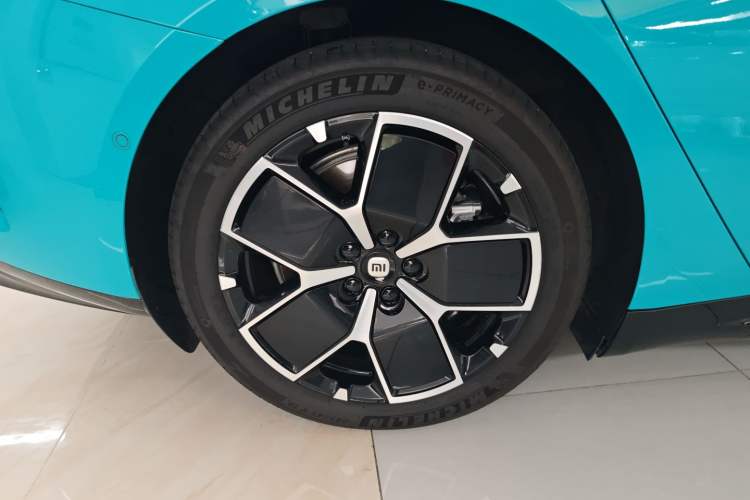 Used  SU7 2024 Rear-Drive Ultra-Long Range Advanced Pro-Level Intelligent Driving Version
