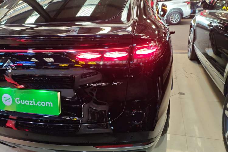 Used  HT 2024 825 Ultra-High Voltage Intelligent Driving Edition
