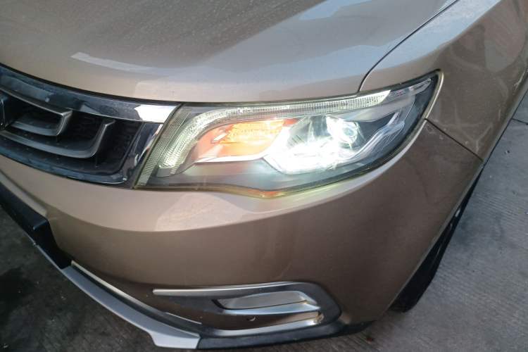 Used Geely Auto Emgrand X7 Sport 2016 1.8TD Automatic ZhiZun Version
