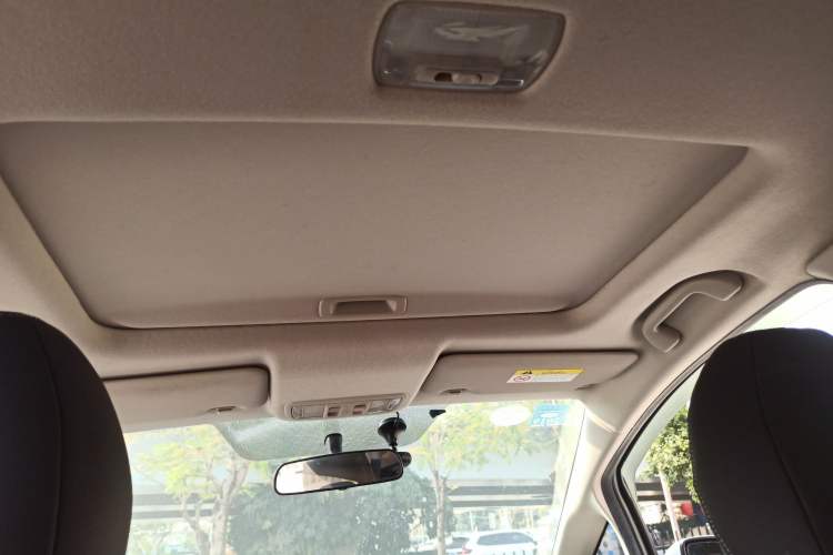 Used Honda Fit 2016 1.5L SES CVT Fashion Sunroof Edition
