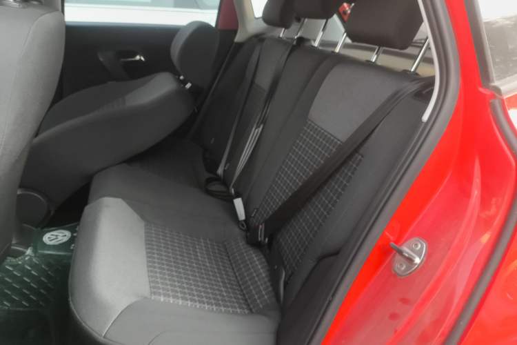 Used Volkswagen Polo 2016 1.6L Automatic Comfort Model
