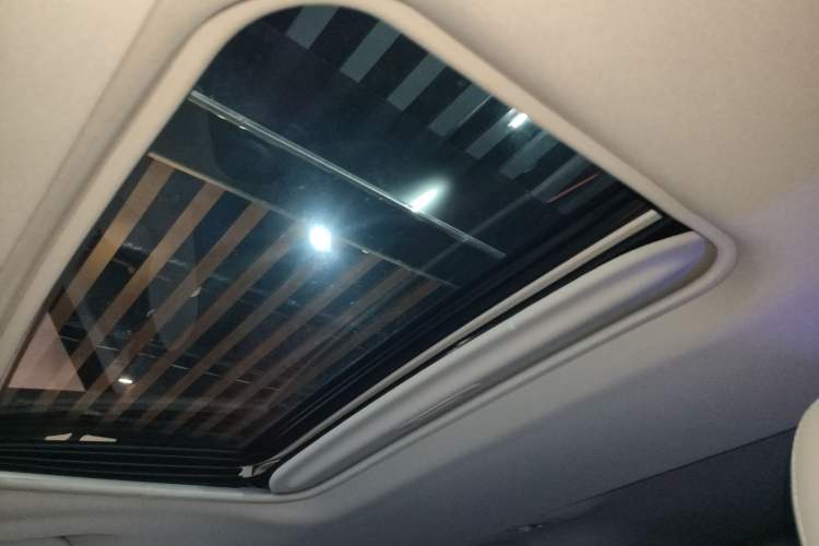 Used Toyota Sienna 2023 2.5L Hybrid Comfort Edition
