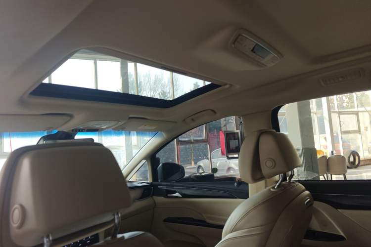 Used Buick GL8 2023 ES Lu Zun Deluxe Model
