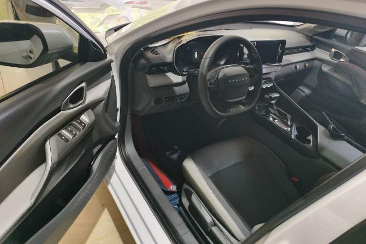 Used Baojun RC-5 2020 1.5T CVT Smart Luxury Edition