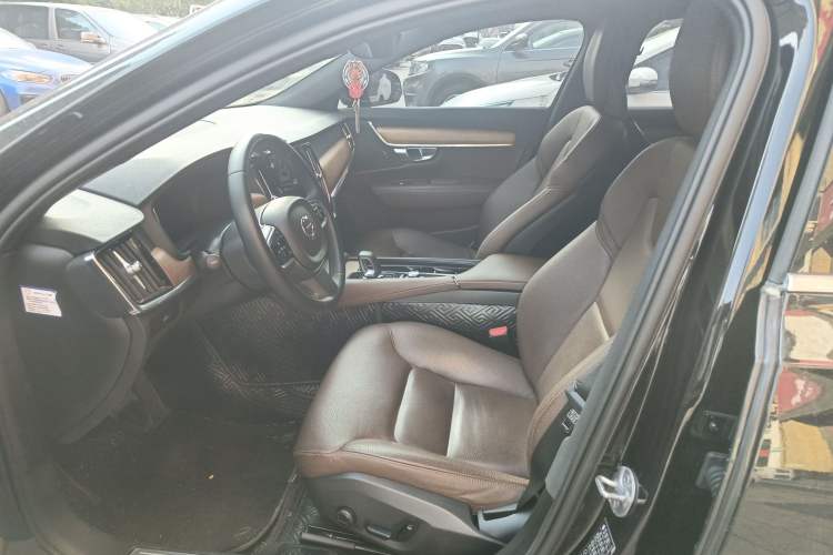 Used Volvo S90 2024 B5 Zhiyi Luxury Edition