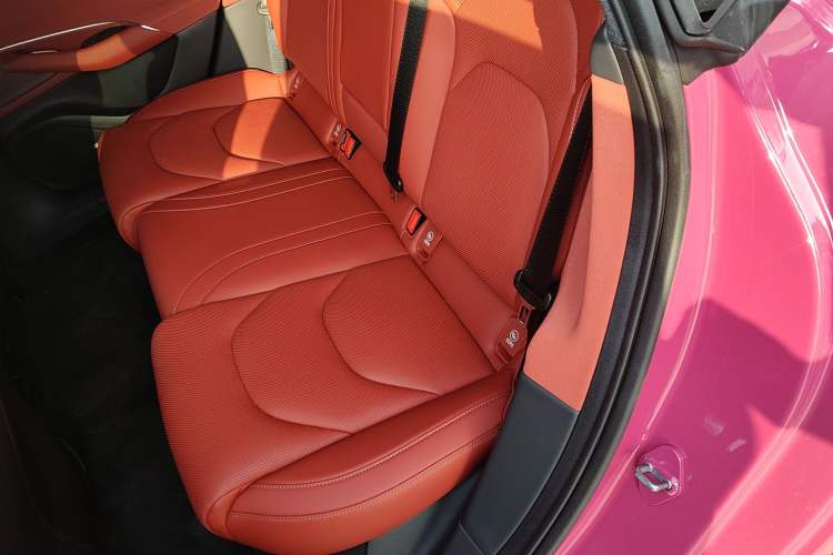 Used  SU7 2024 Rear-Drive Long-Range Intelligent Driving Version
