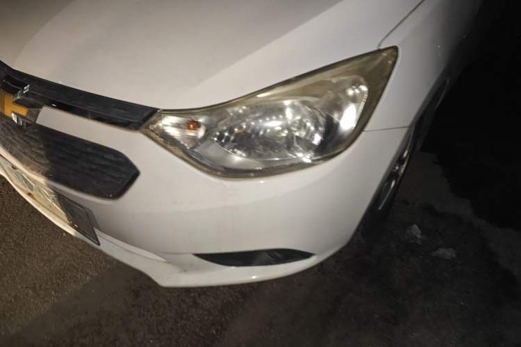 Used Chevrolet Sail 2015 Sail 3 1.5L Manual Happiness Edition
