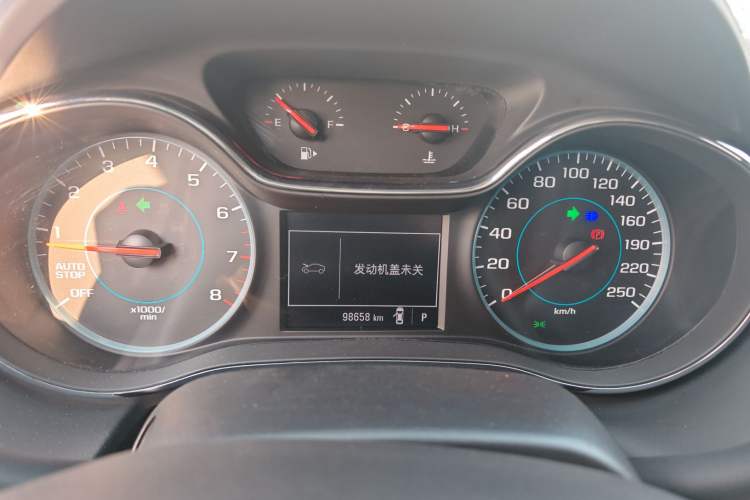 Used Chevrolet Cruze 2018 320 Automatic Pioneer Sunroof Edition
