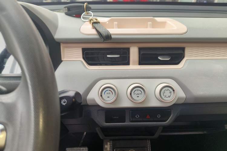 Used Chery QQ Ice Cream 2022 Pudding Model
